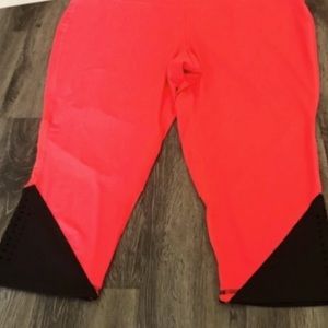 LIVI Active by Lane Bryant Coral Capri Leggings